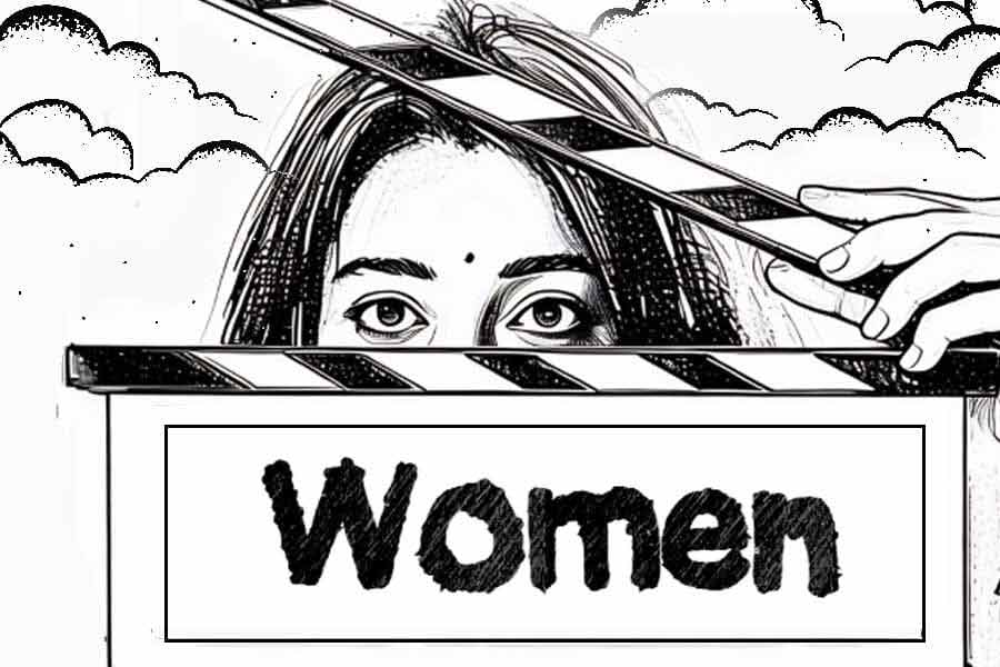 মূল ছবি: বিবি পায়রা সিনেমার মহরতে পাওলি দাম।