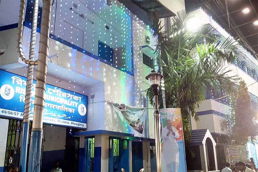 Local Residents of Rishra filed demanding protecting a park