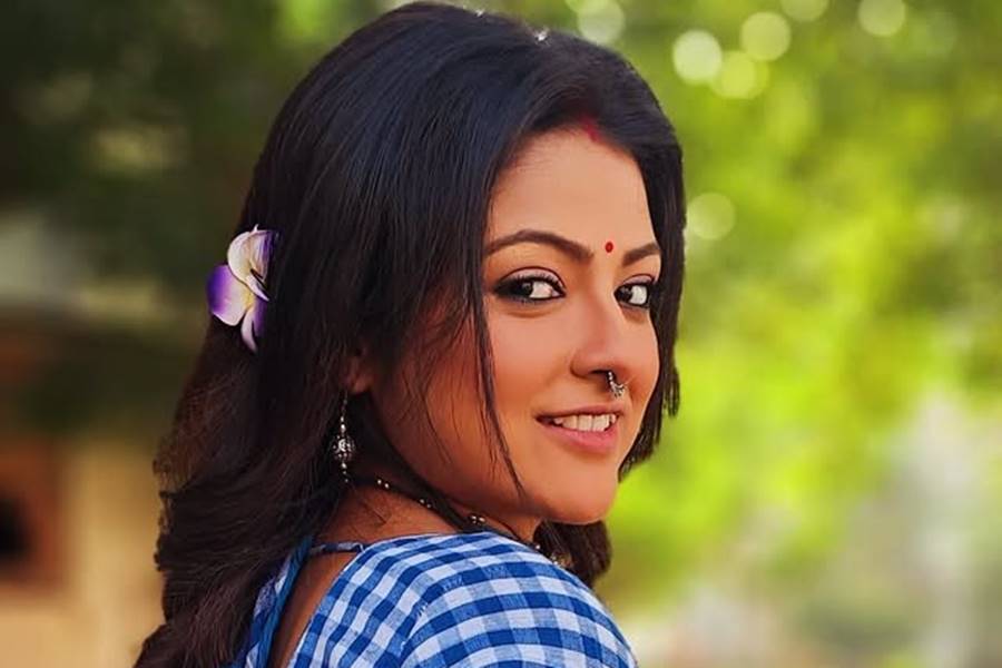 অসুস্থ মনীষা মণ্ডল কেমন আছেন?