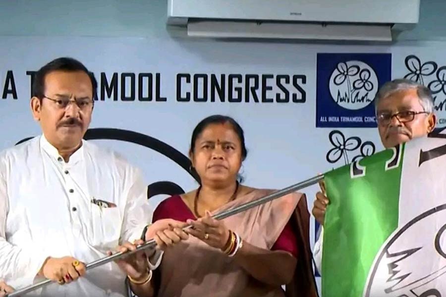 Haldia BJP MLA Tapasi Mandal Joins TMc, blow to Suvendu Adhikari