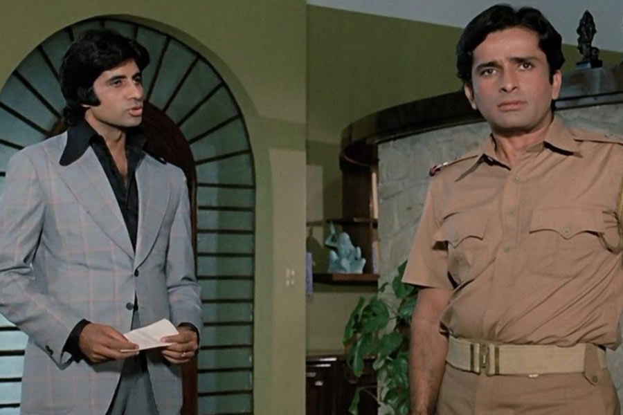 Amitabh Bachchan and Shashi Kapoor