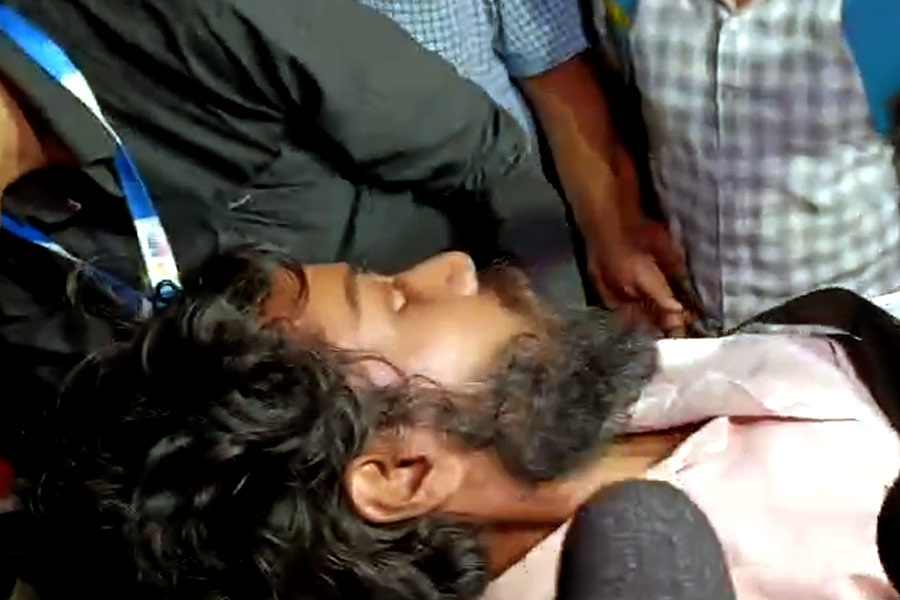 হাসপাতাল থেকে ছাড়া হল ইন্দ্রানুজকে।