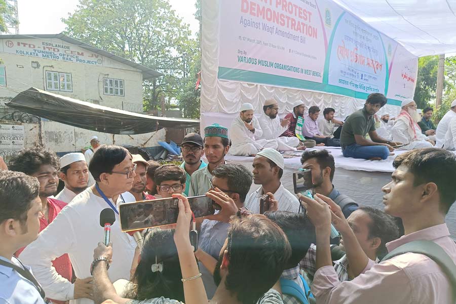ওয়াকফ বিলের বিরোধিতায় প্রতিবাদ-সভায় সিপিএমের রাজ্য সম্পাদক মহম্মদ সেলিম।