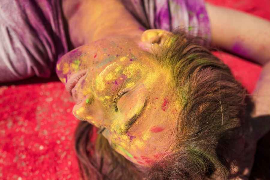 How to take care of your skin before Holi