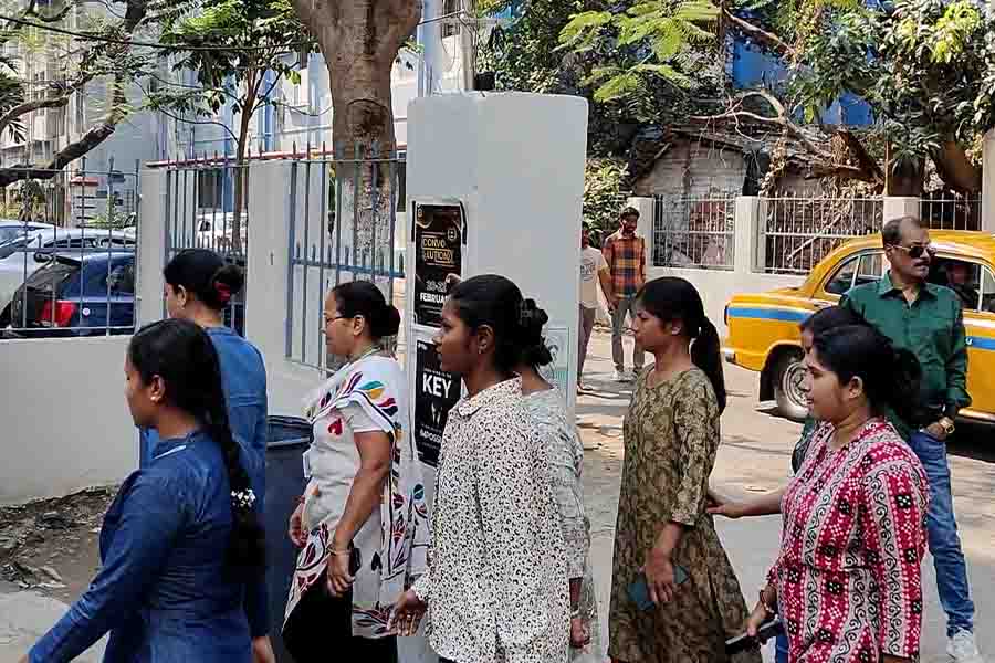 Another Controversy Sparks When Police Entered At Jadavpur University Campus dgtl