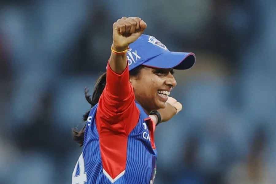 RCB Women beats MI Women by 11 runs in WPL 2025, DC Women qualify for final dgtl