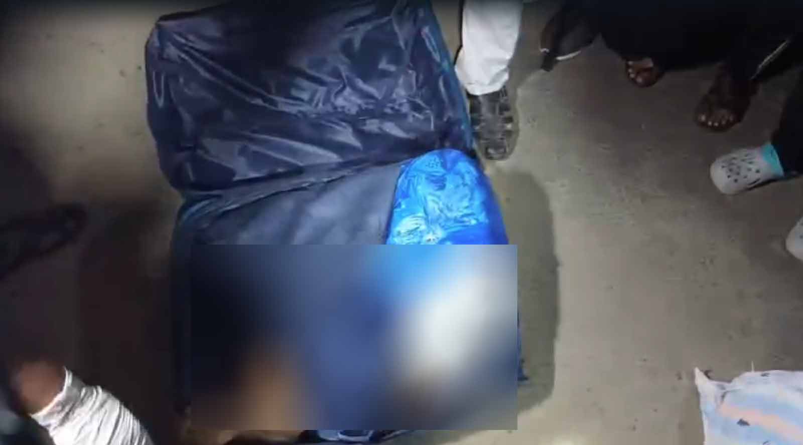 ট্রলি ব্যাগে থেকে এক যুবকের মৃতদেহ উদ্ধার করল পুলিশ।