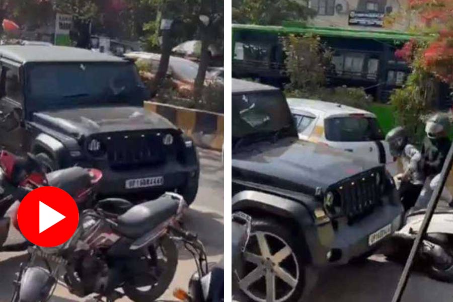 Video shows Thar hit car one after one in Noida, Video goes viral