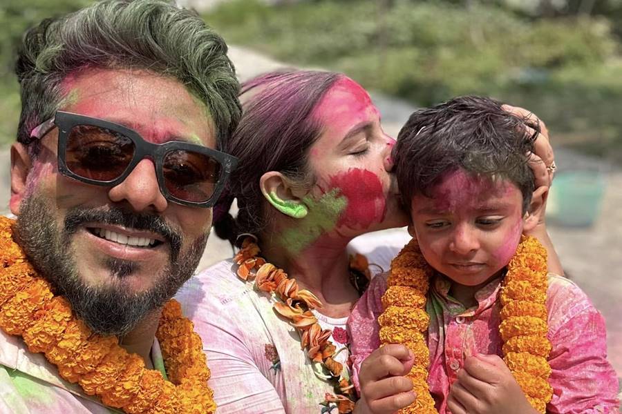This Year Raj Chakraborty will spend Holi With Son Yuvaan At North Bengal dgtl