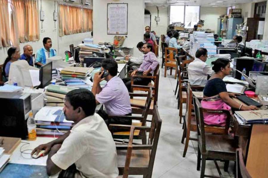 Office of the district information and cultural officer North Dinajpur will recruit for the post of Upper Division Clerk dgtl