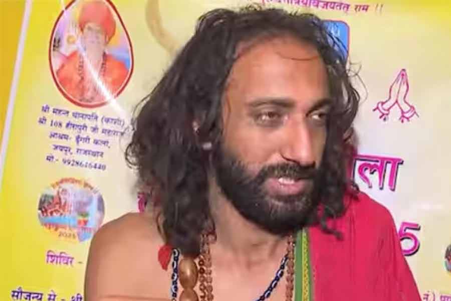 Right-wing Hindutva politics seeks to promote and spread spiritualism, so its conflict with scientific and rational consciousness is inevitable