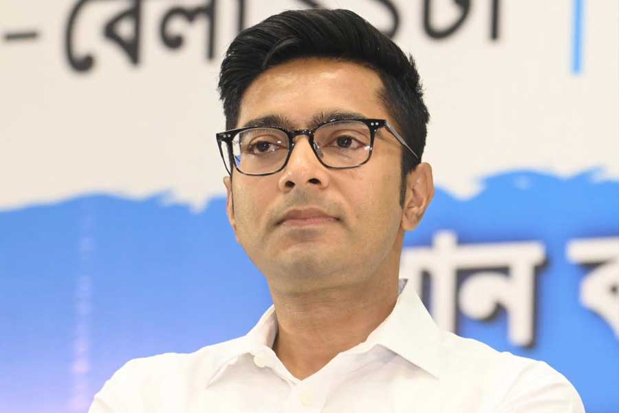 Why Abhishek Banerjee will hold a virtual meeting on Saturday, various explanations within the TMC