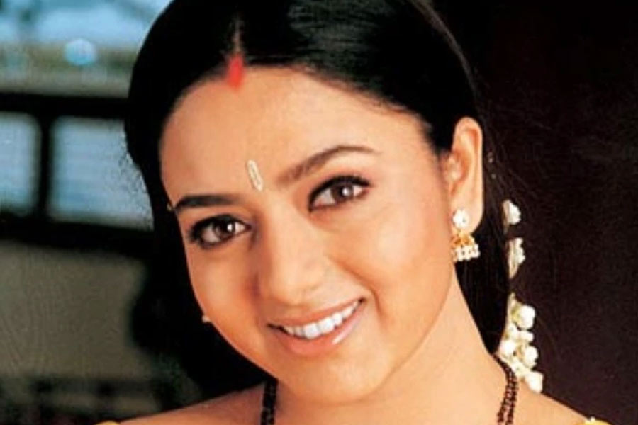 All need to know about south actress Soundarya aka Sowmya Sathyanarayana and controversy related to her death