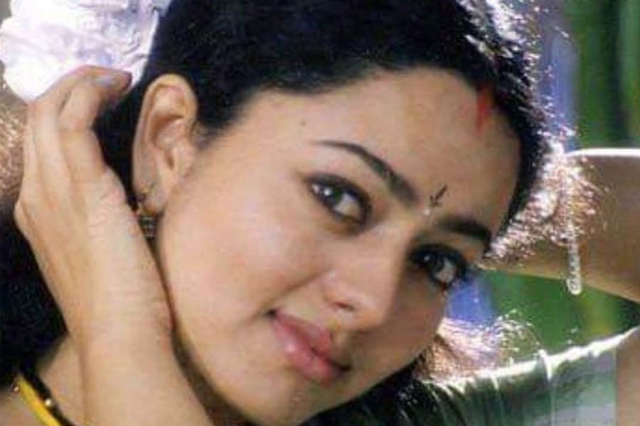 All need to know about south actress Soundarya aka Sowmya Sathyanarayana and controversy related to her death