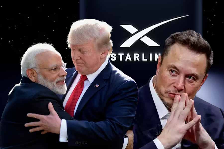 ইলন মাস্কের মালিনাকাধীন স্টারলিঙ্কের সঙ্গে দুই ভারতীয় সংস্থার গাঁটছড়া ঘিরে বিতর্ক।