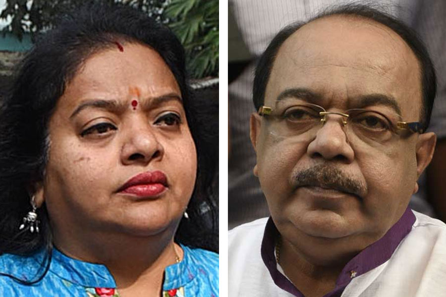 Sovan Chatterjee and Ratna Chatterjee divorce case shall not proceed in trail court, says Supreme court