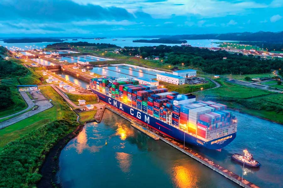 Panama Canal Row