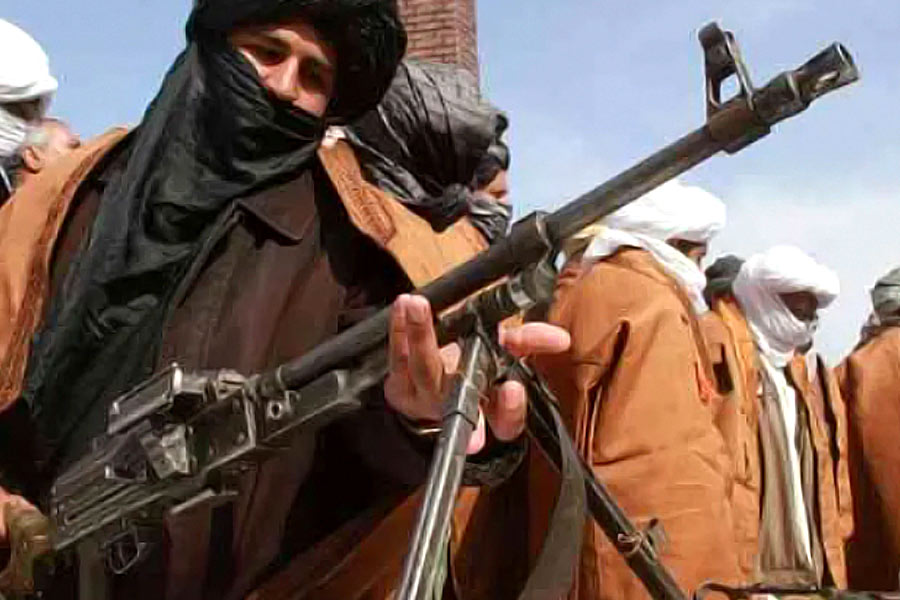 ২০২৩ সালের জানুয়ারিতে কাশ্মীরের রাজৌরি জেলার ঢাংরি গ্রামে নিরীহ নাগরিকদের উপর জঙ্গি হামলার ঘটনা ঘটে। ঠিক তার পরের দিন ওই এলাকায় আইইডি বিস্ফোরণ হয়। এর জেরে প্রাণ যায় দুই শিশু-সহ মোট সাত জনের। তদন্তে নেমে এনআইএ জানতে পারে, হামলার নেপথ্যে রয়েছে কাতালের হাত। সঙ্গে সঙ্গে তাঁর নামে জারি হয় ওয়ারেন্ট।