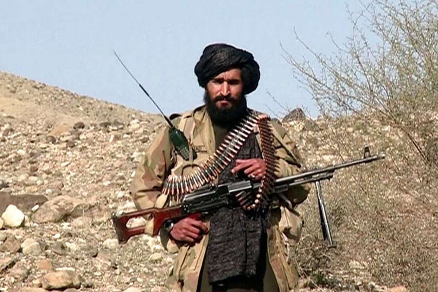 পাক সংবাদমাধ্যমগুলি জানিয়েছে, পঞ্জাব বিশ্ববিদ্যালয় সংলগ্ন জ়িনাত হোটেলের কাছে অজ্ঞাতপরিচয় দুষ্কৃতীরা কাতালের গাড়িতে চড়াও হয়। ১৫ থেকে ২০ রাউন্ড গুলি চালায় তারা। ফলে লশকরের জঙ্গি নেতা ঘটনাস্থলেই মৃত্যুর কোলে ঢলে পড়েন।