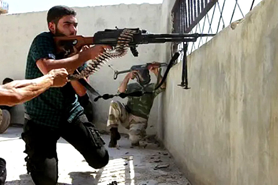 এ বছর মার্চের প্রথম সপ্তাহেই বালোচিস্তানের তুরবতে অজ্ঞাত বন্দুকধারীদের গুলিতে মৃত্যু হয় কট্টরপন্থী ধর্মীয় নেতা মুফতি শাহ মিরের। নমাজ শেষে মসজিদ থেকে বেরিয়ে আসার সময় সশস্ত্র হামলাকারীরা গুলিতে ঝাঁঝরা করে দেয় তাঁর বুক।