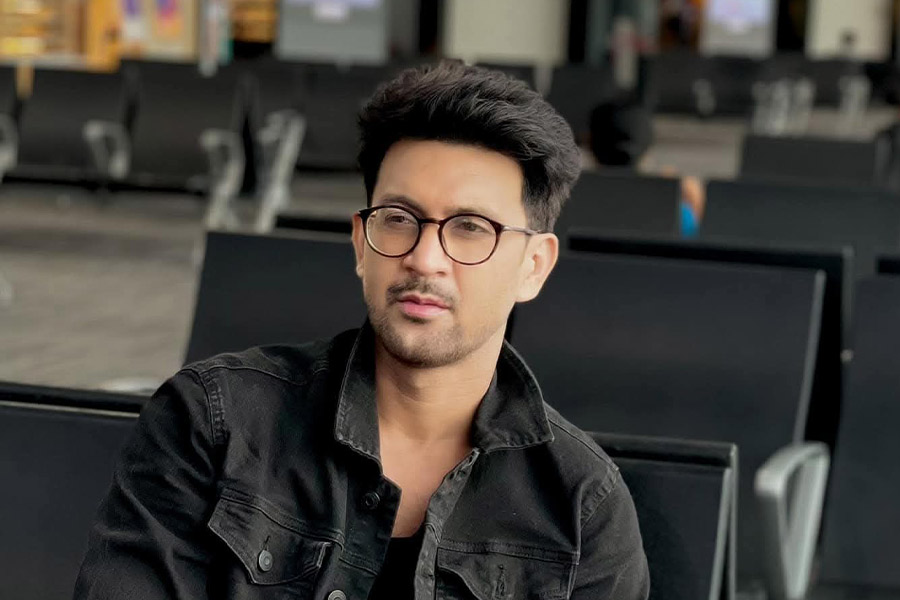 Tollywood Actor Syed Arefin talks about his struggle in industry, his role model and his colleagues in serial Putul ttp dgtl