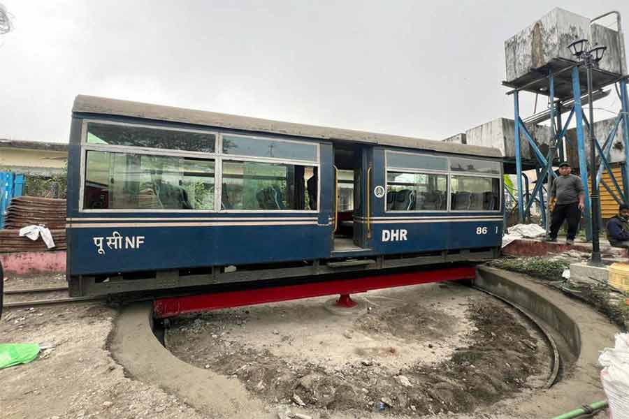 Toy Train turn Table of Kurseong started again