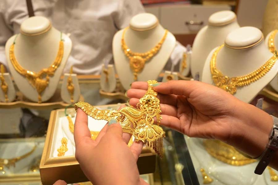 Gold Smuggling Threatens Indian Economy