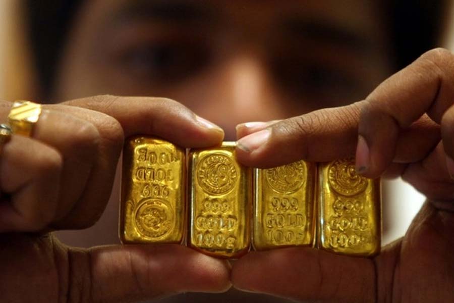 Gold Smuggling Threatens Indian Economy