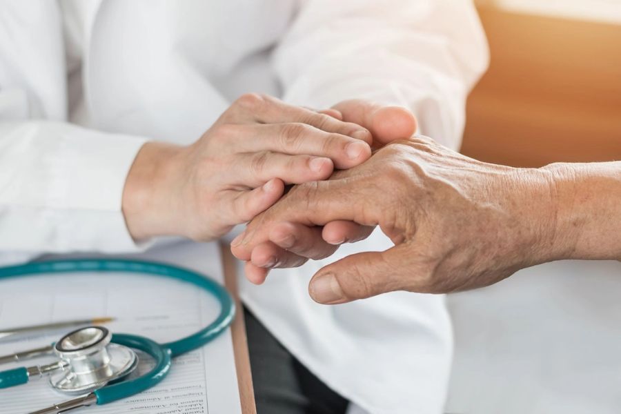 Expert Insights on Managing Rheumatoid Arthritis with Dr. Rashmi Roongta from HP Ghosh Hospital dgtl