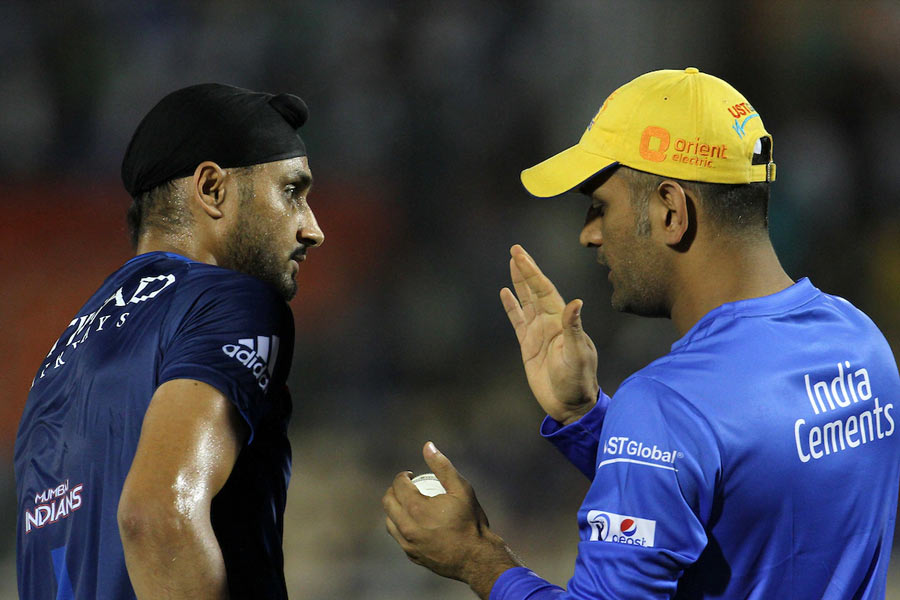 picture of Harbhajan Singh and MS Dhoni
