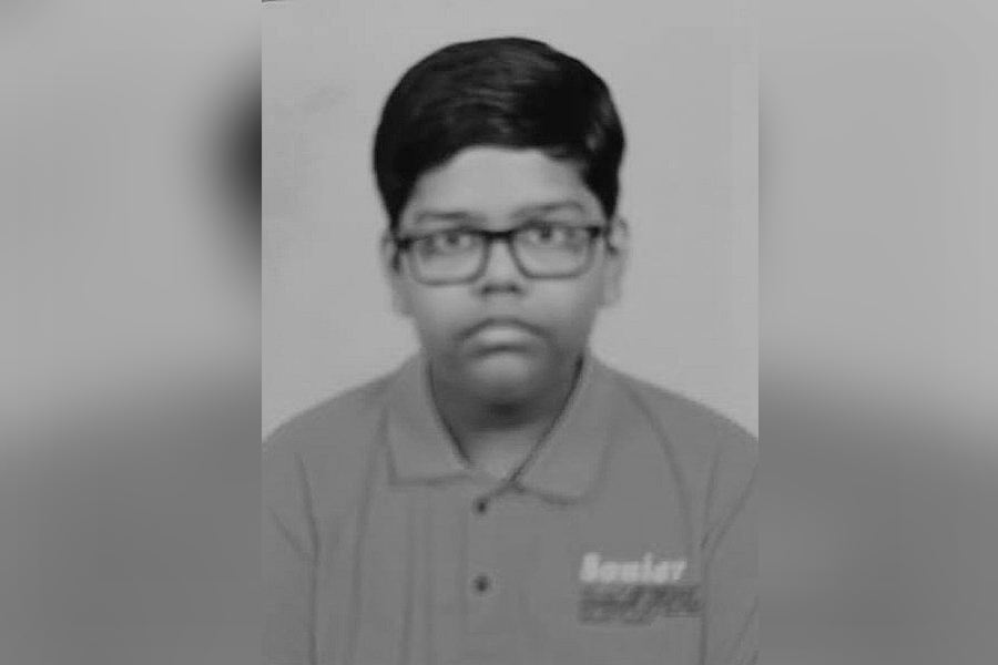 A student died in a road accident on Jessore Road