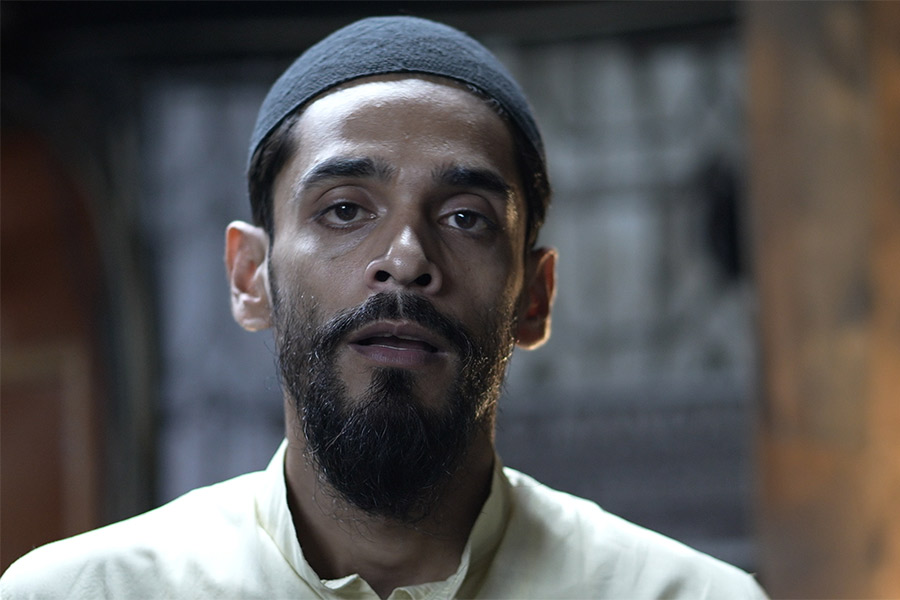 Nawsad Siddique gets into a fight with police over parking his car on Chief Minister Mamata Banerjee's route