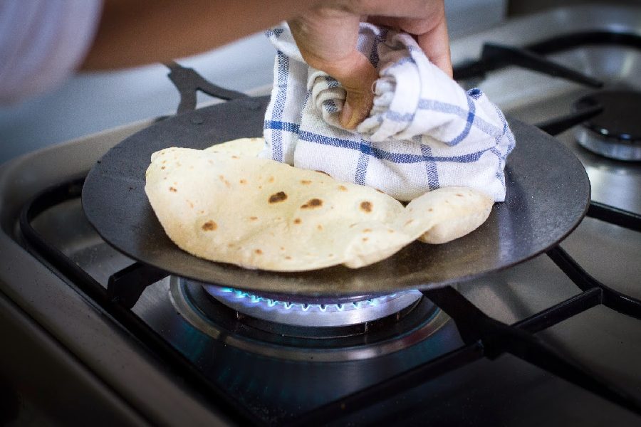 How to make soft roti easily, know the right ways of keeping chapatti after cooking