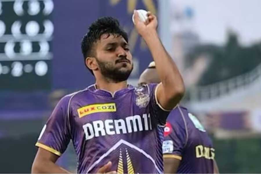 Chetan Sakariya Bowler