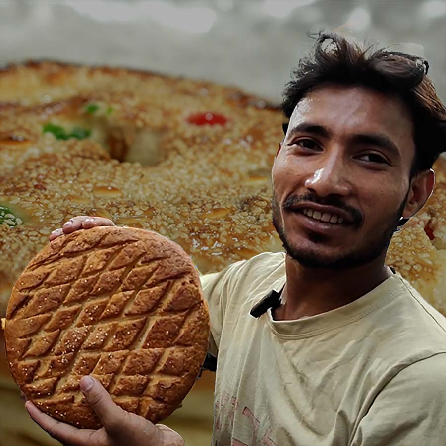 Ramadan Special - Tracing the origin and making process of the iconic Bakarkhani bread dgtl
