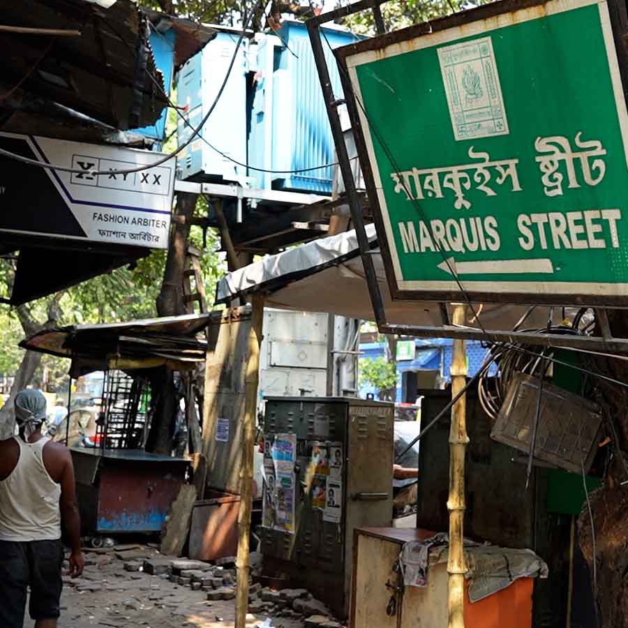 Businesses in Kolkata's Marquis Street, are struggling due to a significant drop in Bangladeshi tourists dgtl