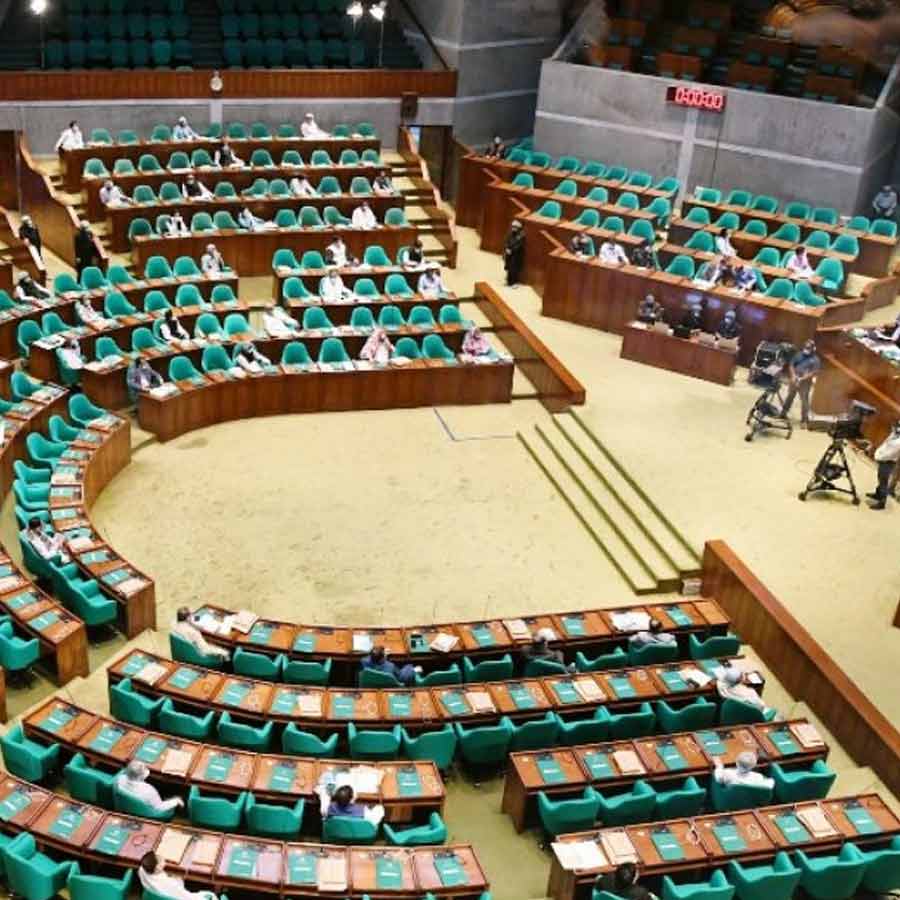 India, Pakistan or Bangladesh, which country pays Members of Parliament more