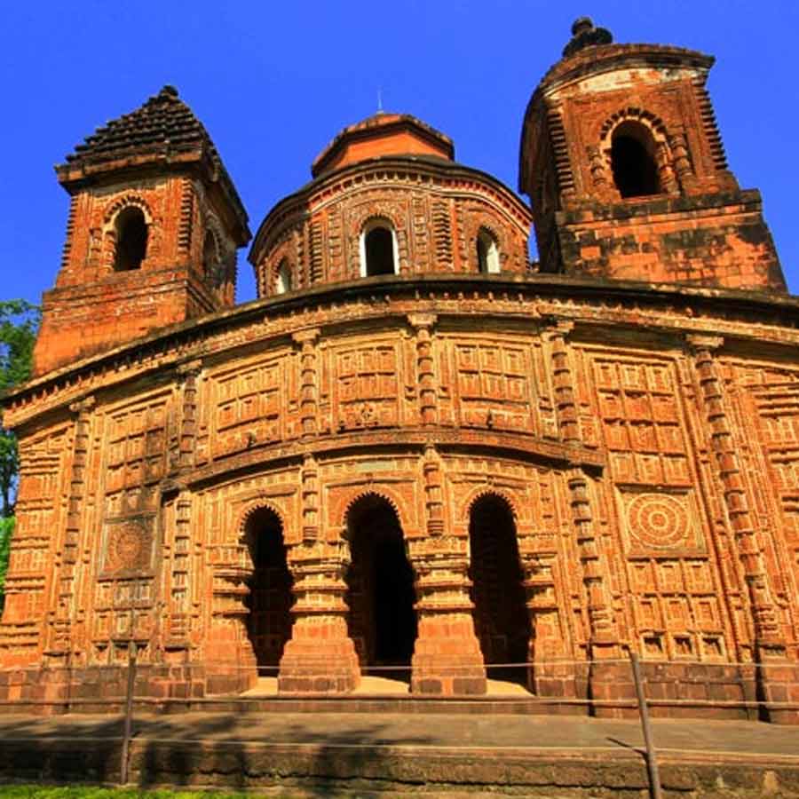 Bishnupur Subdistrict Administration of Bankura is showcasing all the historical moments in beautiful new displays in different areas of the city