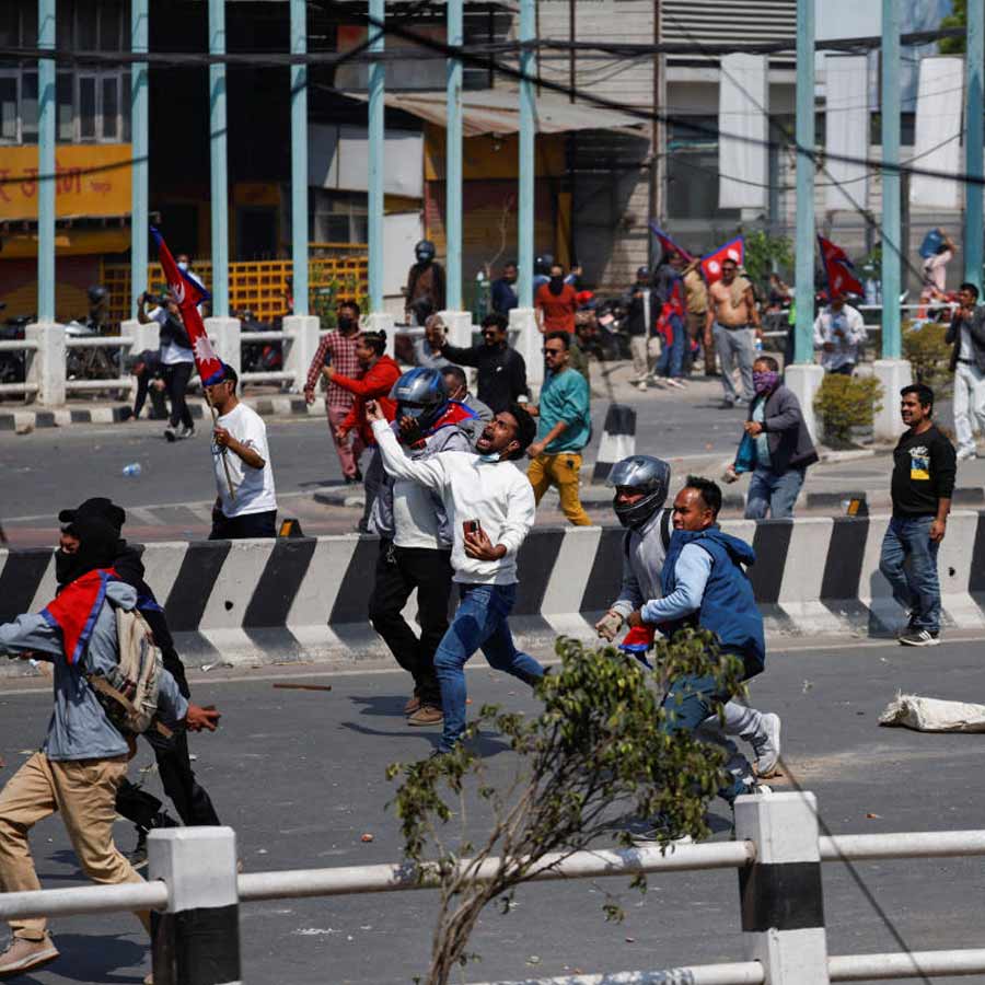 Violent protest in Nepal for Hindu Monarchy, know the reasons