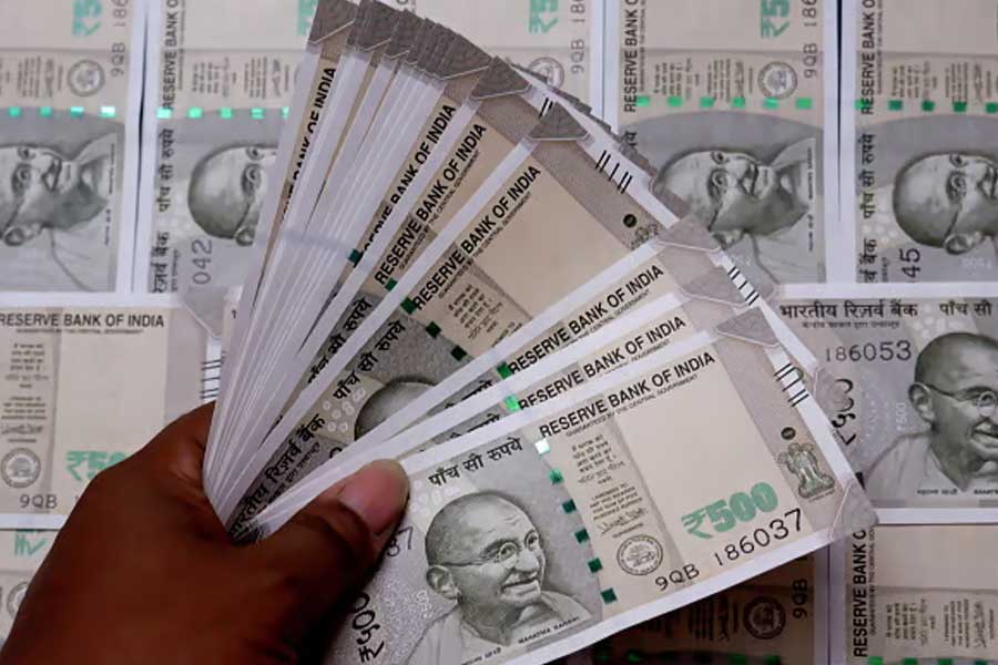 Central Government will borrow Rs 8 lakh crore for first half of FY26