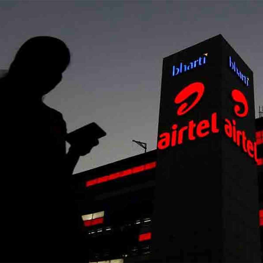 Airtel Users across India report mobile, Internet outage dgtl