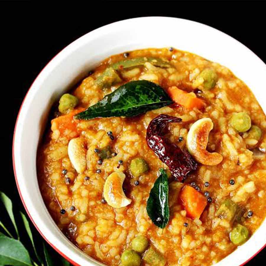 বিসি বেলে বাথ দেখতে হুবহু খিচুড়ির মতো। 