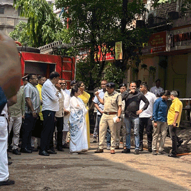 CM Mamata Banerjee visits Burrabazar hotel dgtl