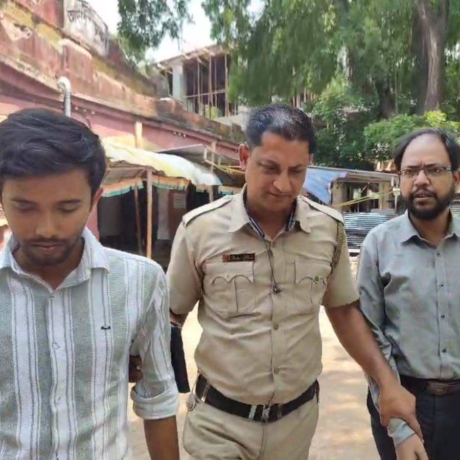 Two arrested in Bangaon for planning to paste Pakistani flag on the wall to create communal unrest