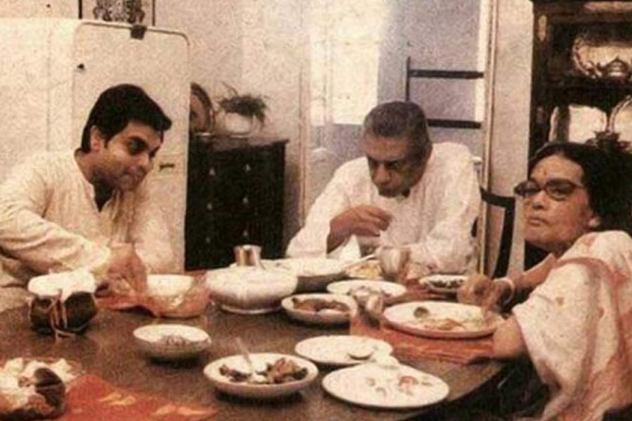 Bengali director Sandip Ray remembers Satyajit Ray’s love for food on his birthday
