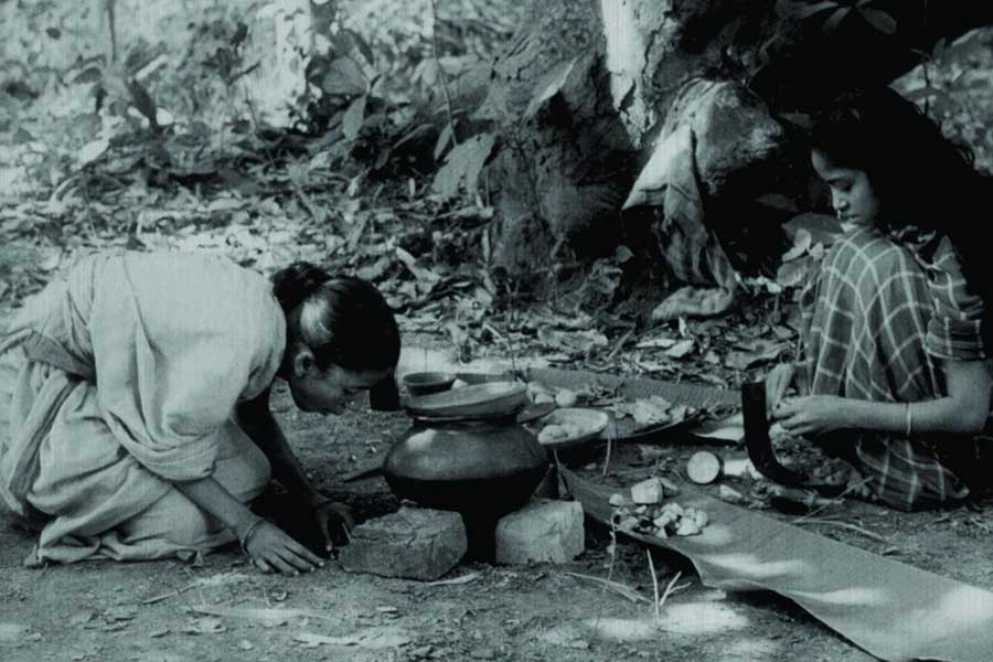 Bengali director Sandip Ray remembers Satyajit Ray’s love for food on his birthday