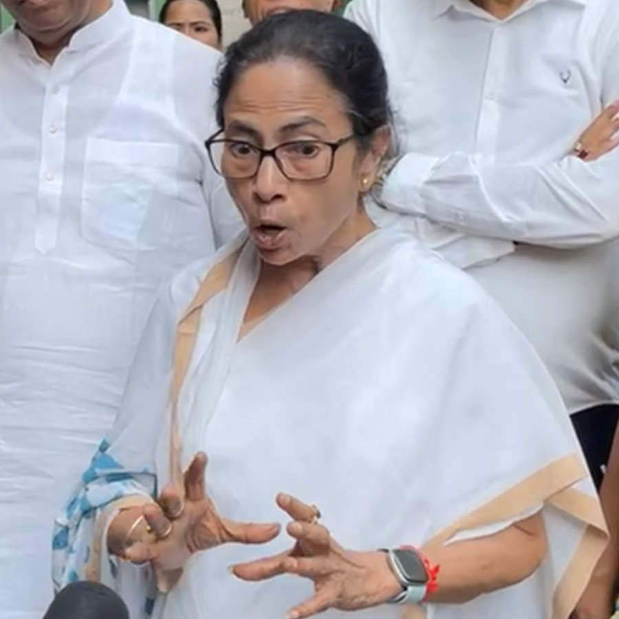 Kolkata Burrabazar Fire: Mamata Banerjee Gets Angry Over Horrific Situation dgtl