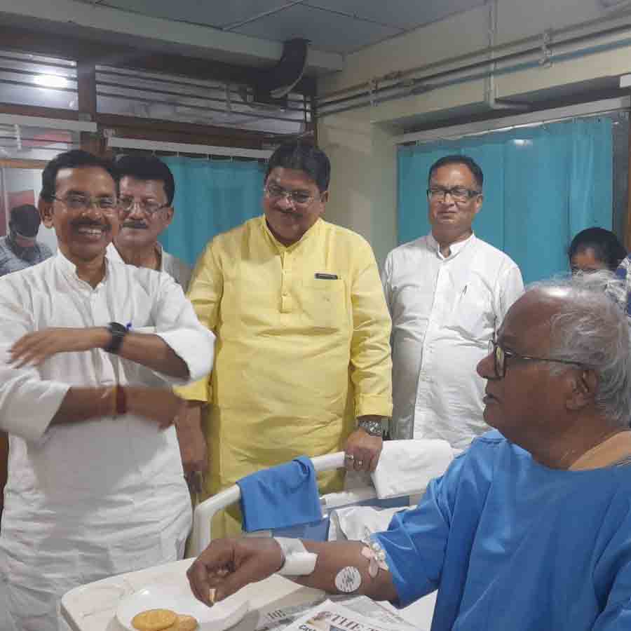 PCC President visits TMC MP in hospital