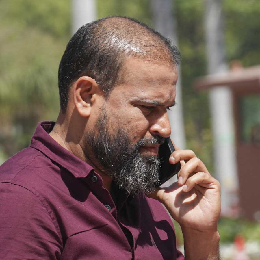Berhampore AITC MP Yusuf Pathan Seeks Home Minister Amit Shah\\\\\\\'s Intervention Over Assault on Bengal Migrant Workers in Odisha