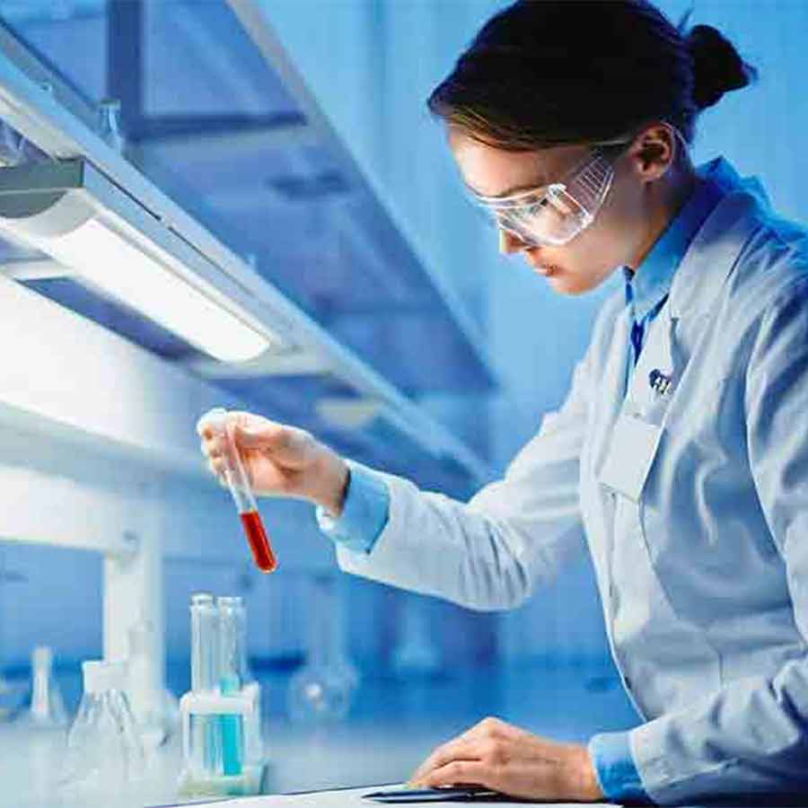 Questions arise for employing laboratory asistants without proper qualifications